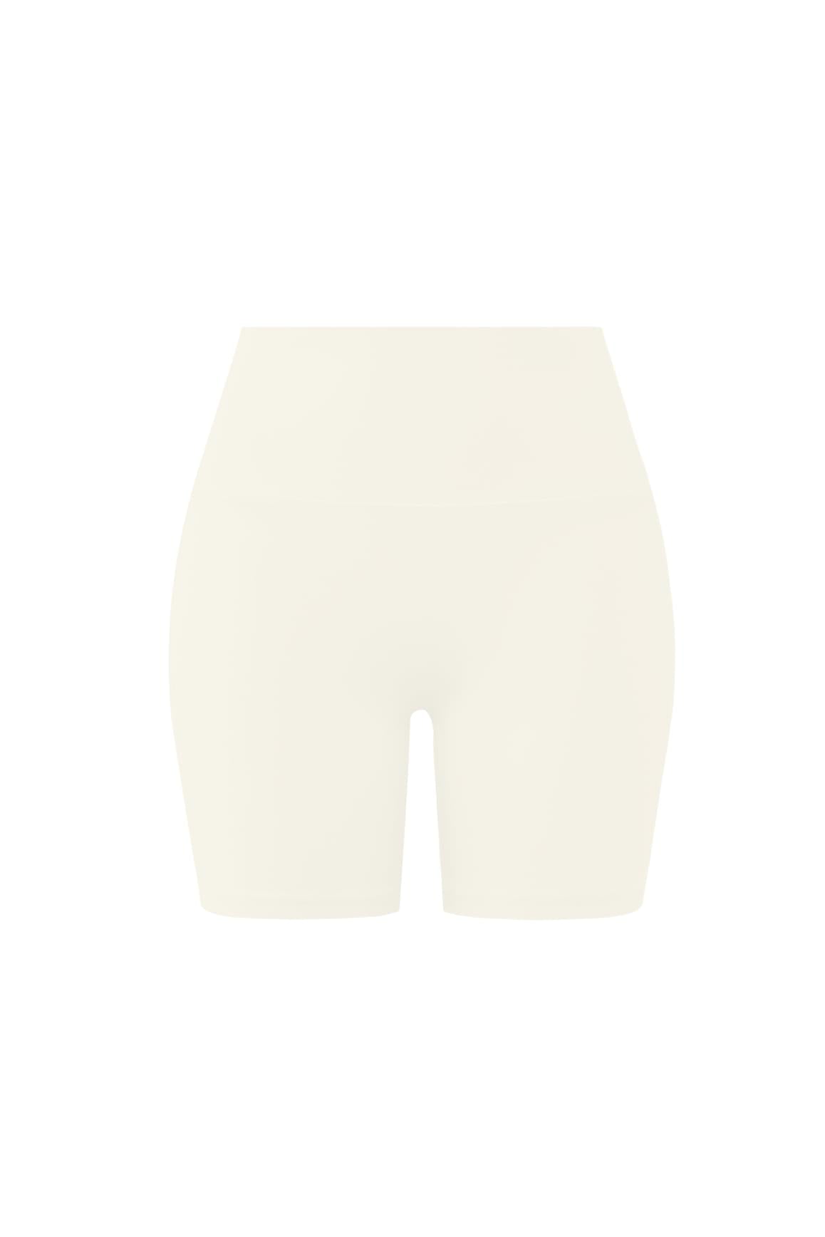WISKII high-waist Vigor Scrunch shorts in oat milk color, featuring a fitted design and stylish scrunch detail.