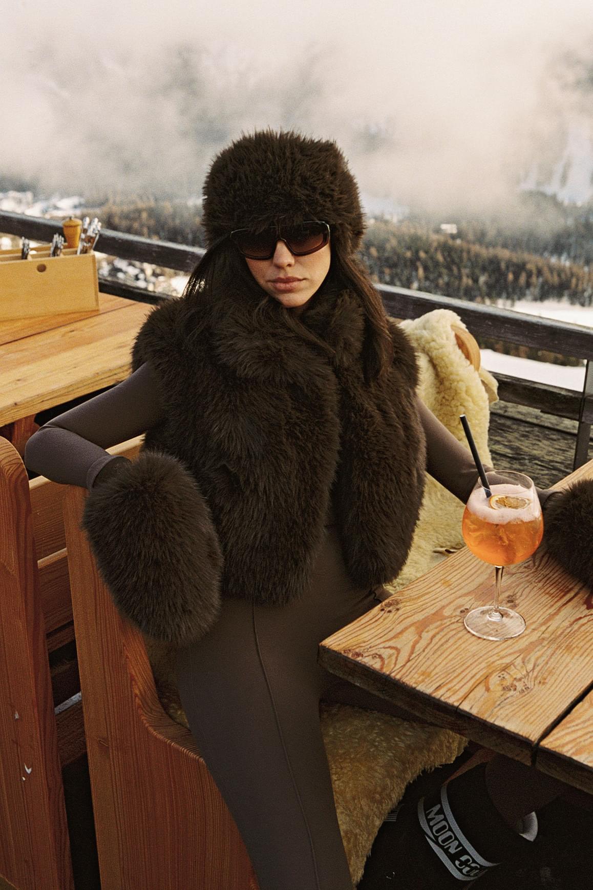 Alpine Cloud Faux Fur Vest - WISKIIWS654blacktruffleS