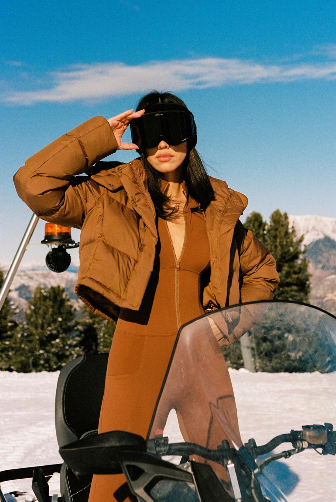 WISKII Cropped Convert Down Jacket in ivory, stylish hooded jacket with puffy insulation and a modern cropped fit.