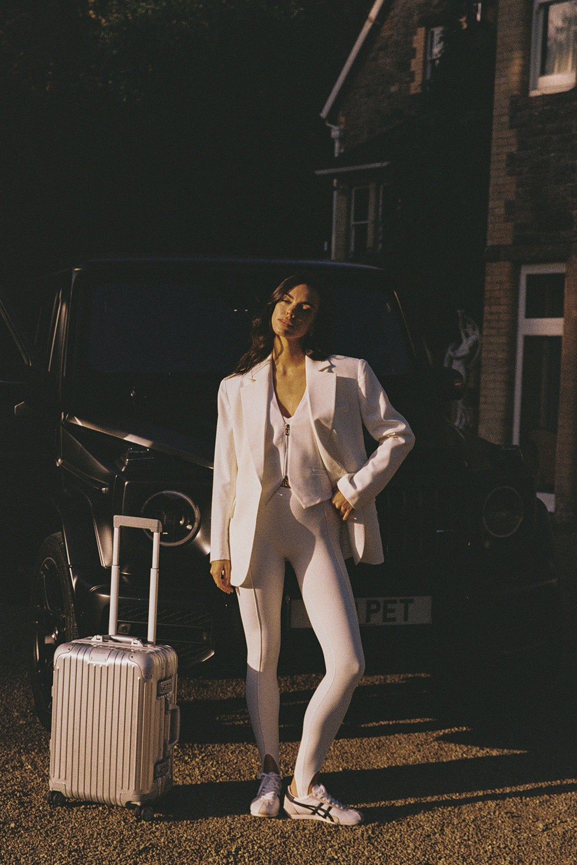 WISKII high-waist scrunch stirrup leggings in oat milk color, showcasing a stylish and comfortable fit.