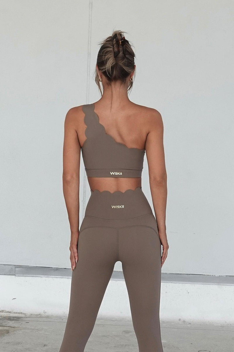 model wears WISKII 7/8 High-Waist Energy Legging