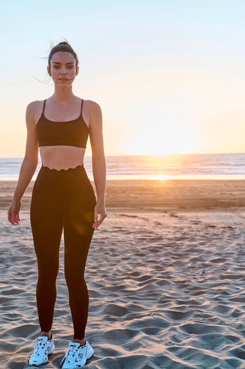 Model wears 7/8 High-Waist Energy Legging