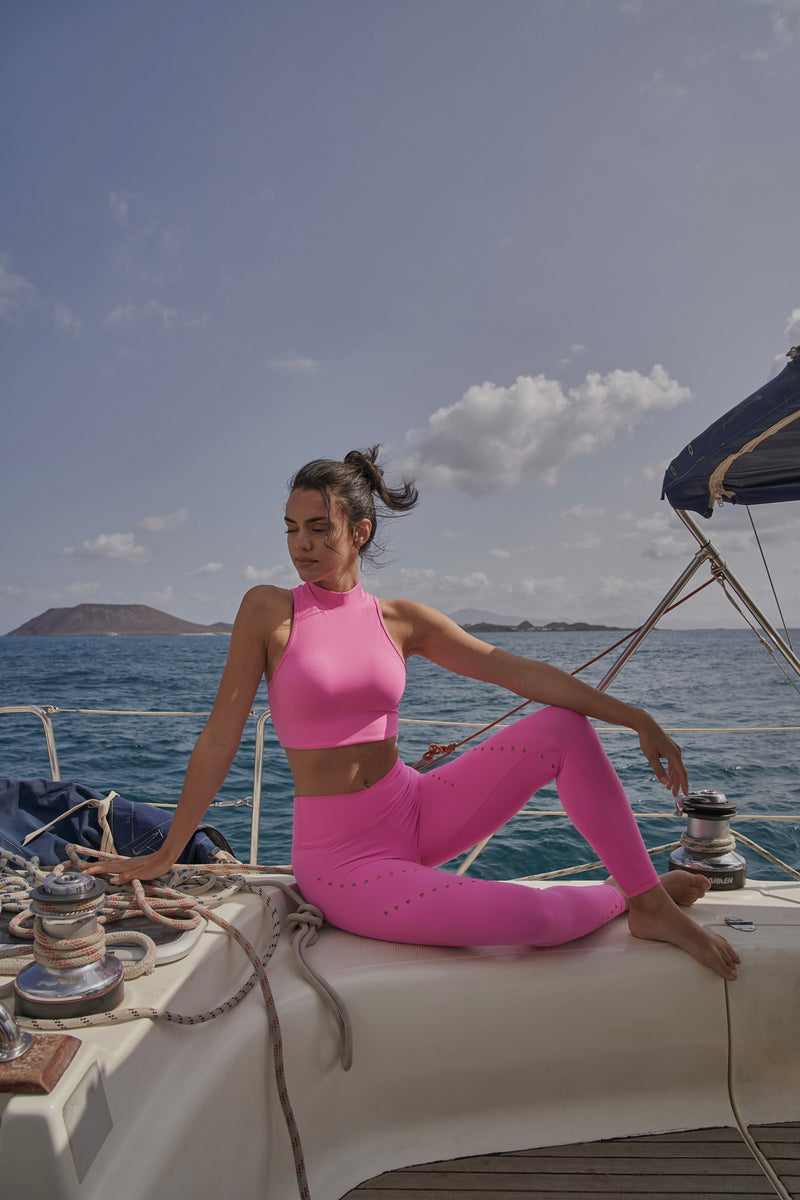 Diamond_Cutout_Mock_Neck_Bra Pinkhollywood WISKII