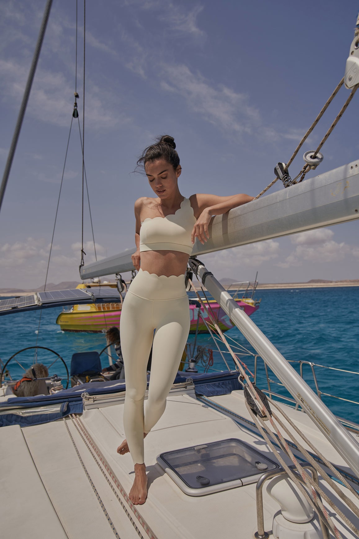 model wears WISKII 7/8 High-Waist Energy Legging