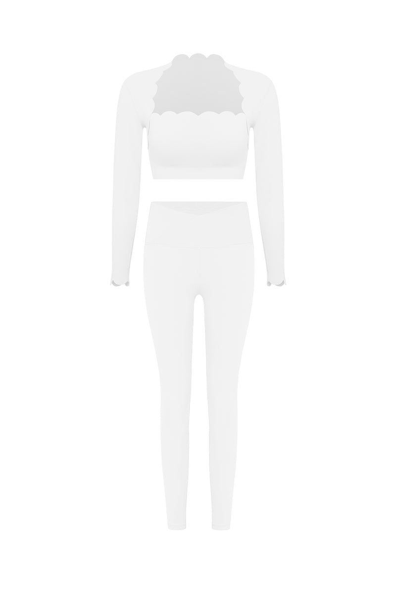 Scallop Cropped Long Sleeve Top + V-waist Yoga Legging | WISKII ACTIVE