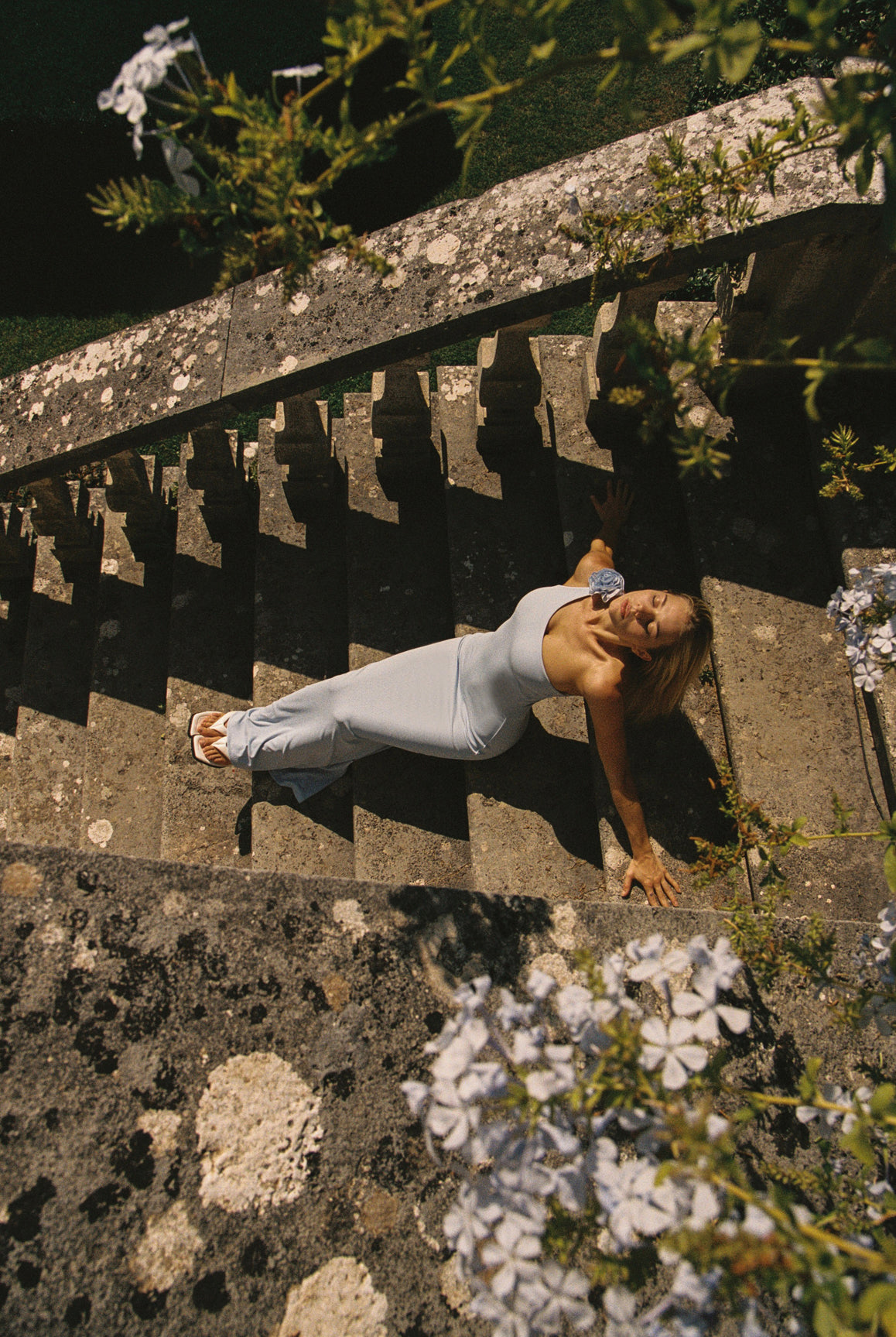 Vestido floral sin mangas de un solo hombro