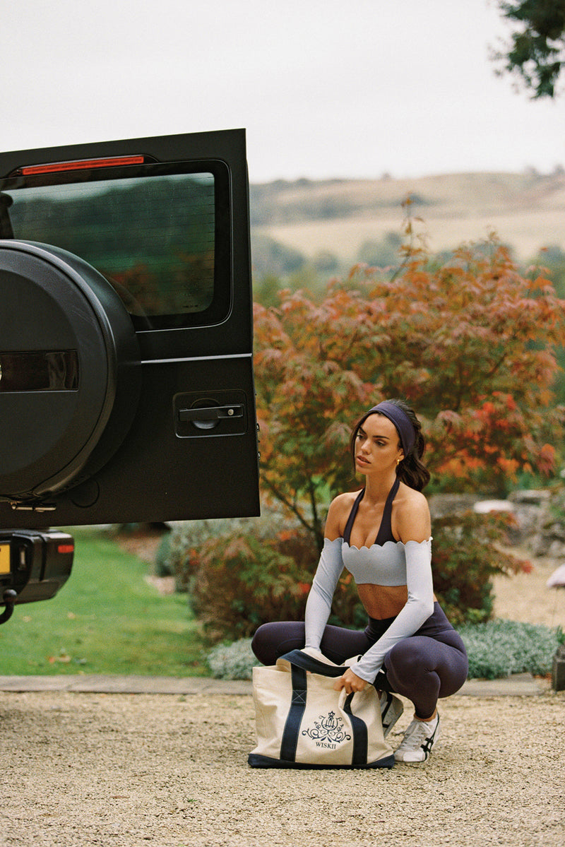 オフショルダー長袖クロップトップ