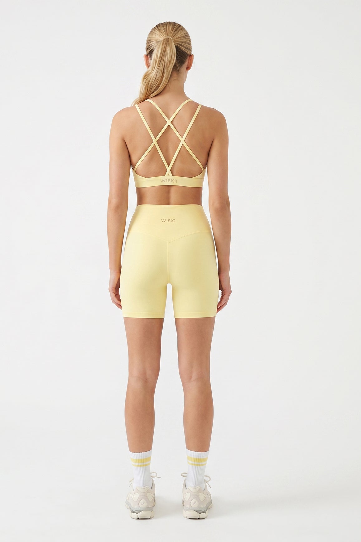 Scoop Neck Crossback Bra