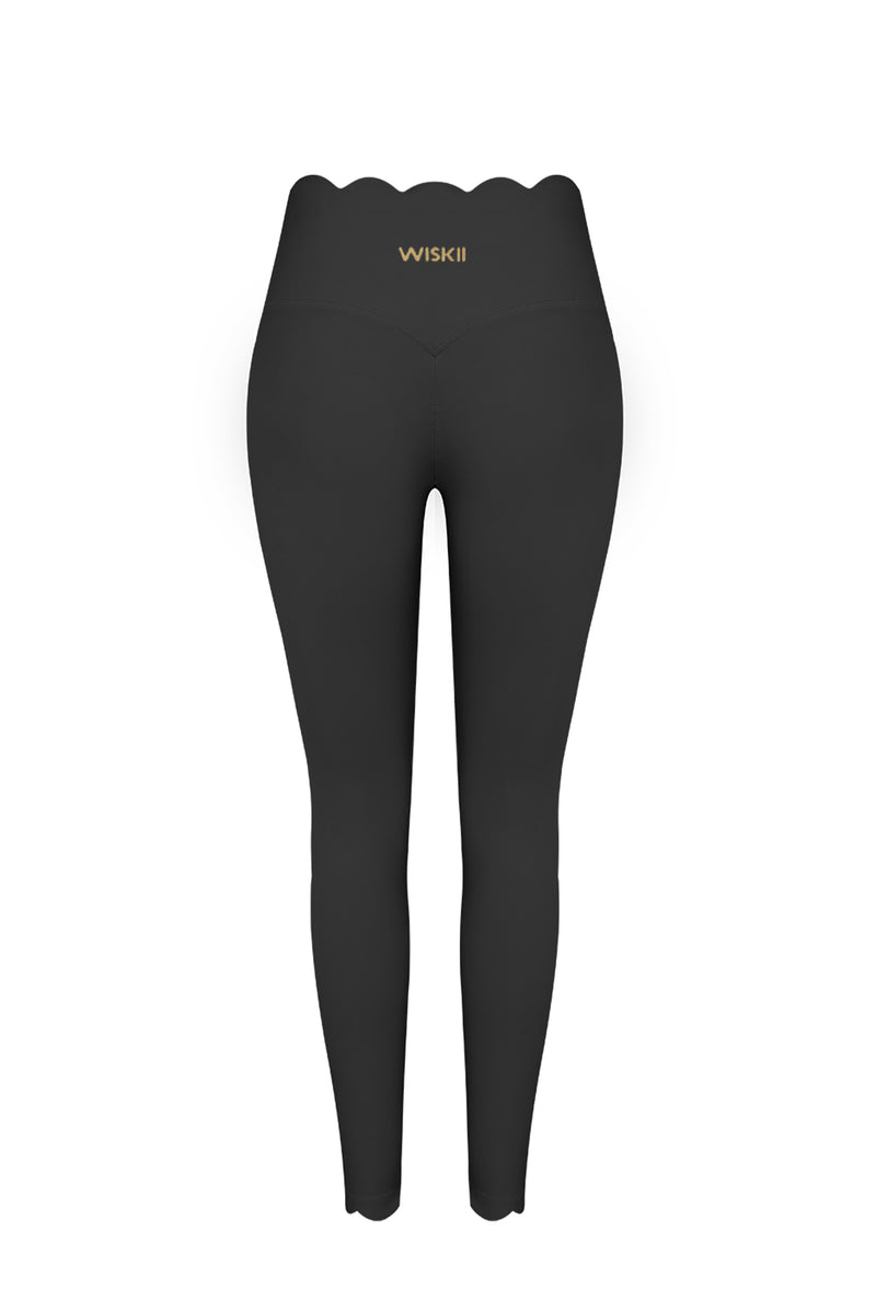 High-Waist Scallop Scrunch Legging