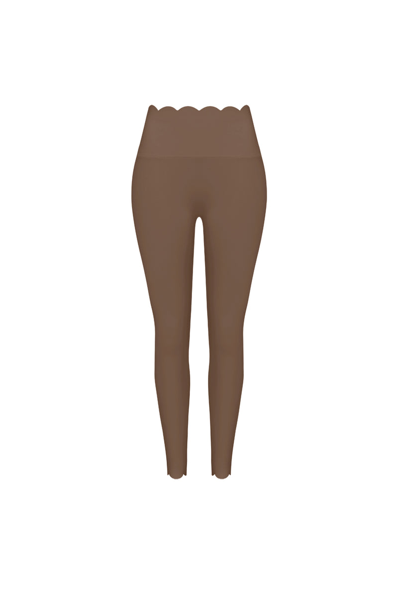 High-Waist Scallop Scrunch Legging