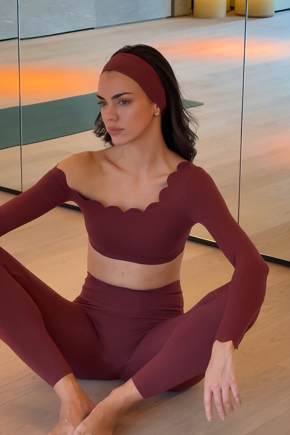 オフショルダー長袖クロップトップ |女性クロップトップ | WISKⅡ