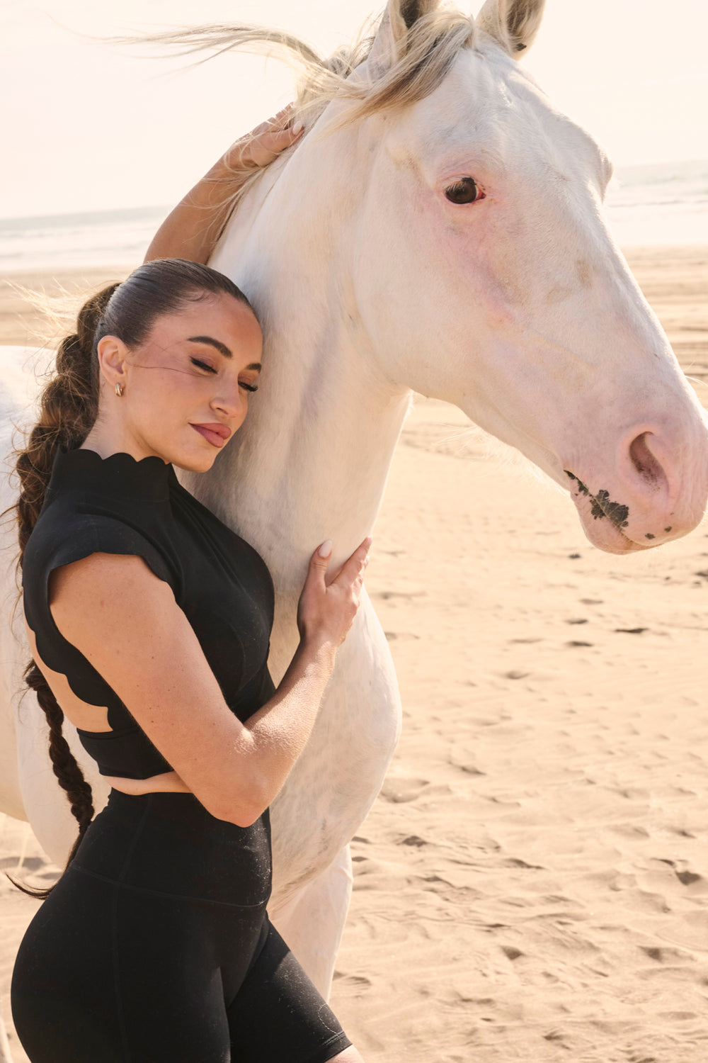 WISKII Scallop Cutout Mock Neck Bra | WISKII Active