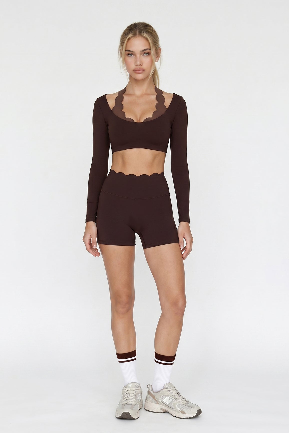 High-Waist Scallop Scrunch Short - WISKII - Shorts