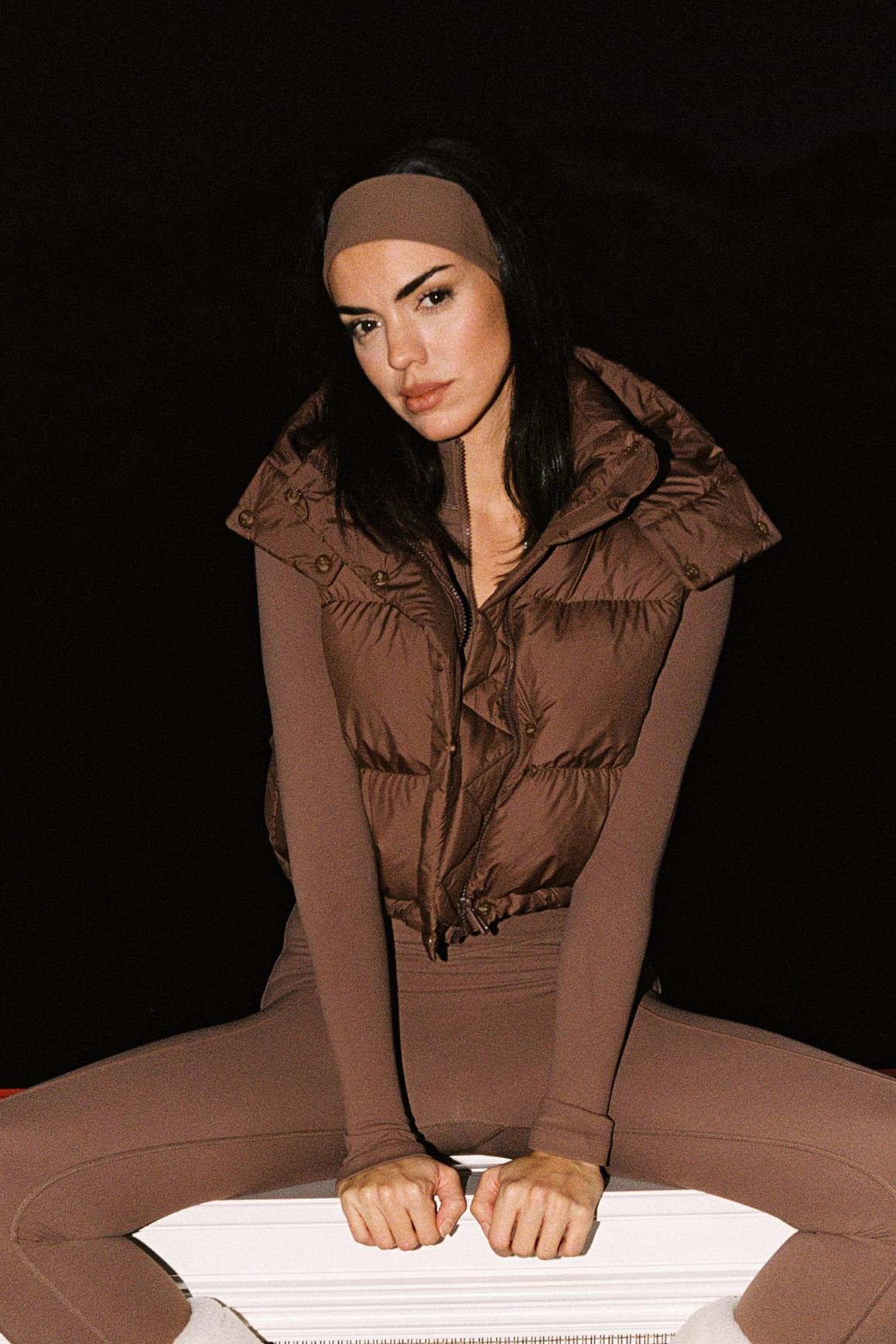 WISKII Cropped Convert Down Jacket - WISKII - Hoodies & Jackets