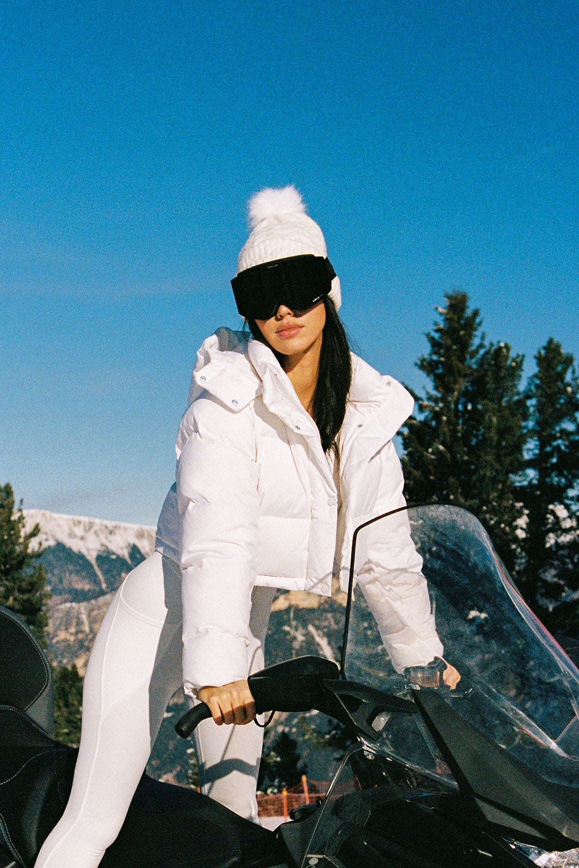 Model wears WISKII Goose Down Water-Repellent Jacket | WISKII Active | Ivory